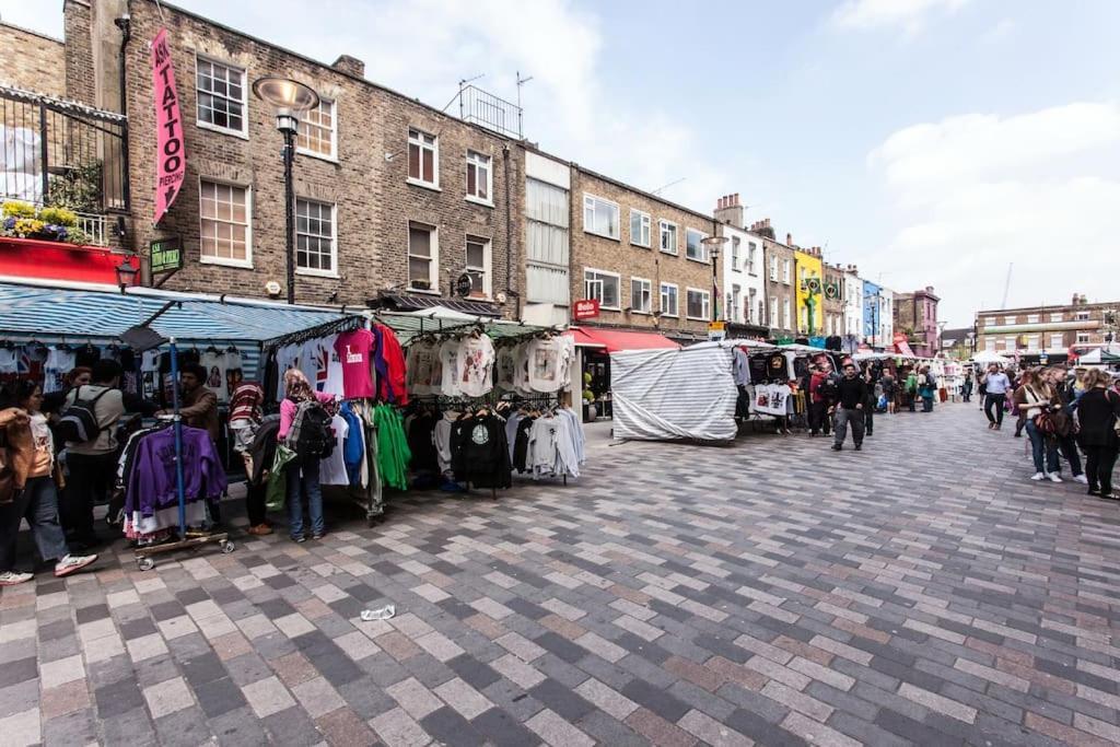 Awesome Apartment In The Heart Of Camden Town Лондон Екстериор снимка