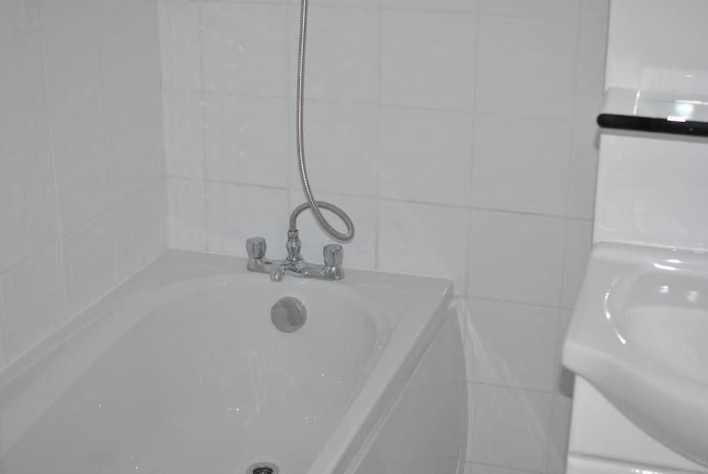 Awesome Apartment In The Heart Of Camden Town Лондон Екстериор снимка